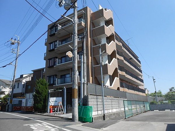 グランドムール宇治大久保　２０４号室
